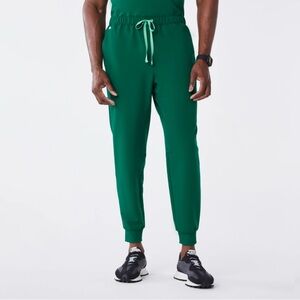 Wear Figs Men’s Hunter Green Tansen Jogger Scrub Pants - Size M